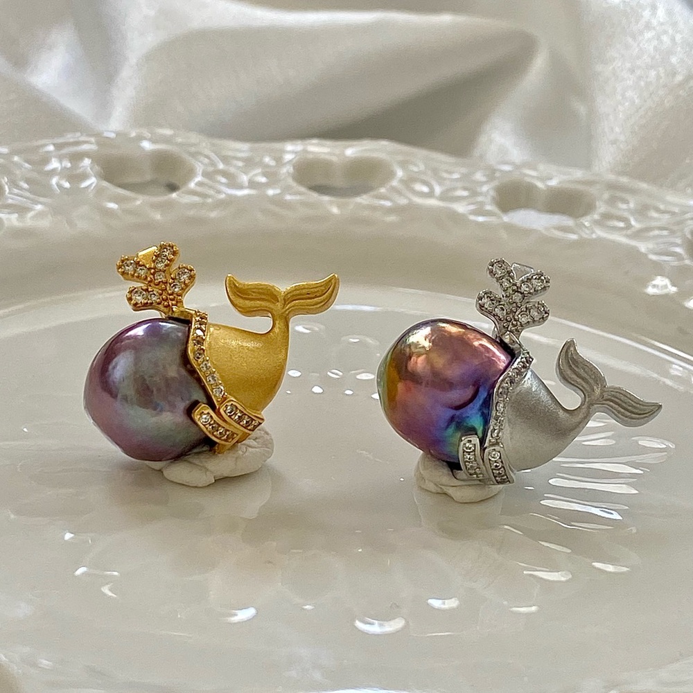 P68-Handmade Detachable Baroque Edison Pearl Whale Pendant
